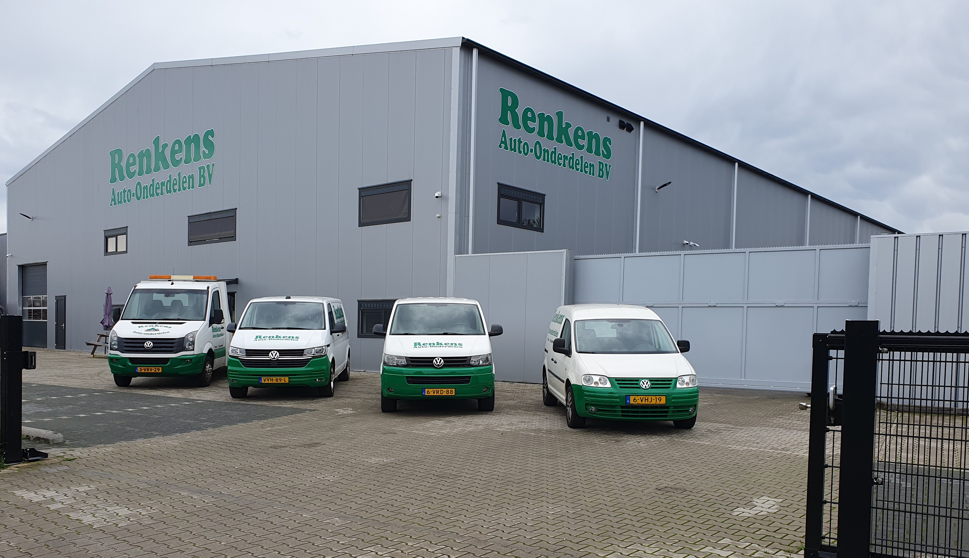 Bedrijfspand Renkens Auto-onderdelen B.V.